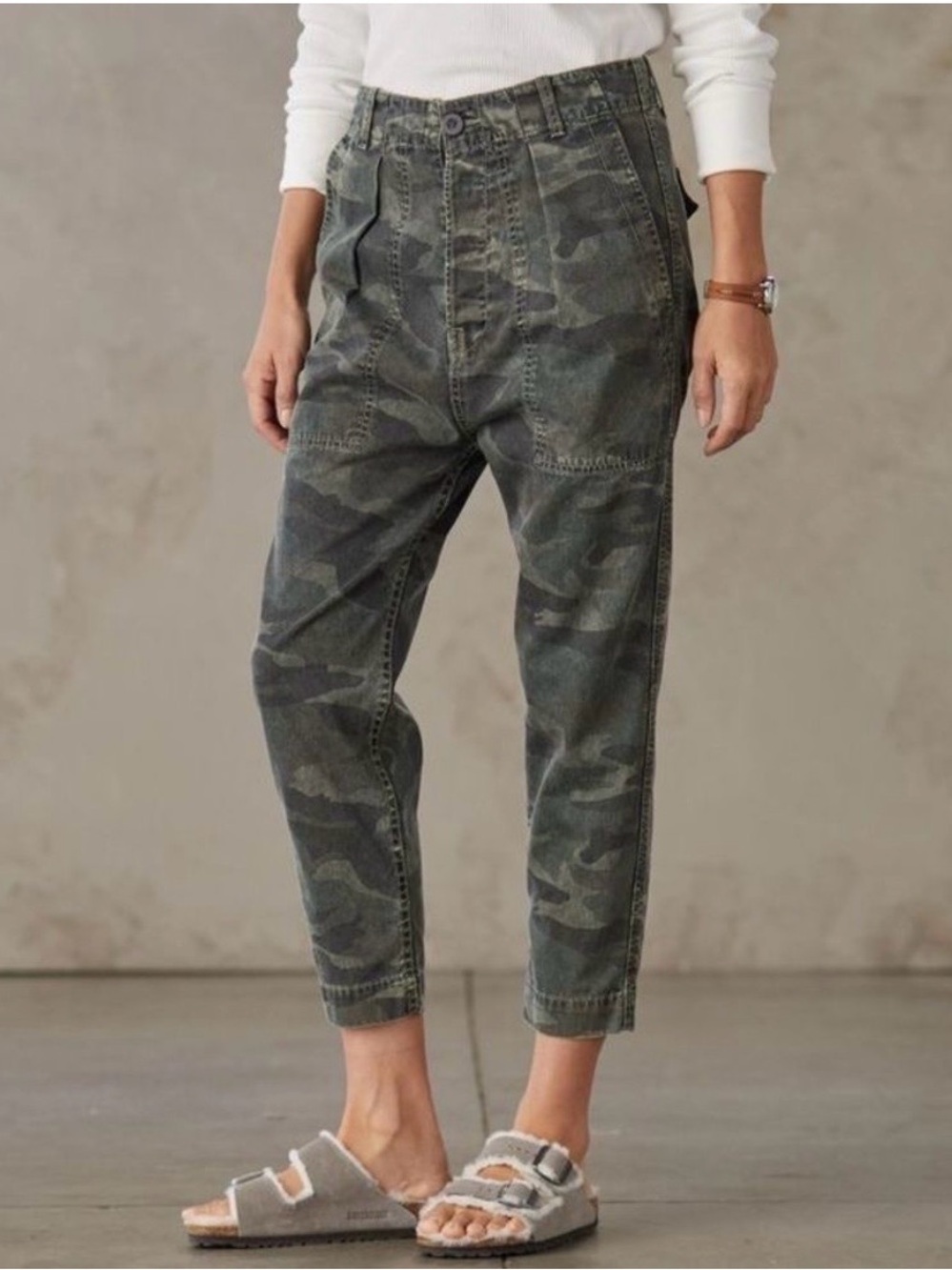 Sundry Olive Green Camo Pants